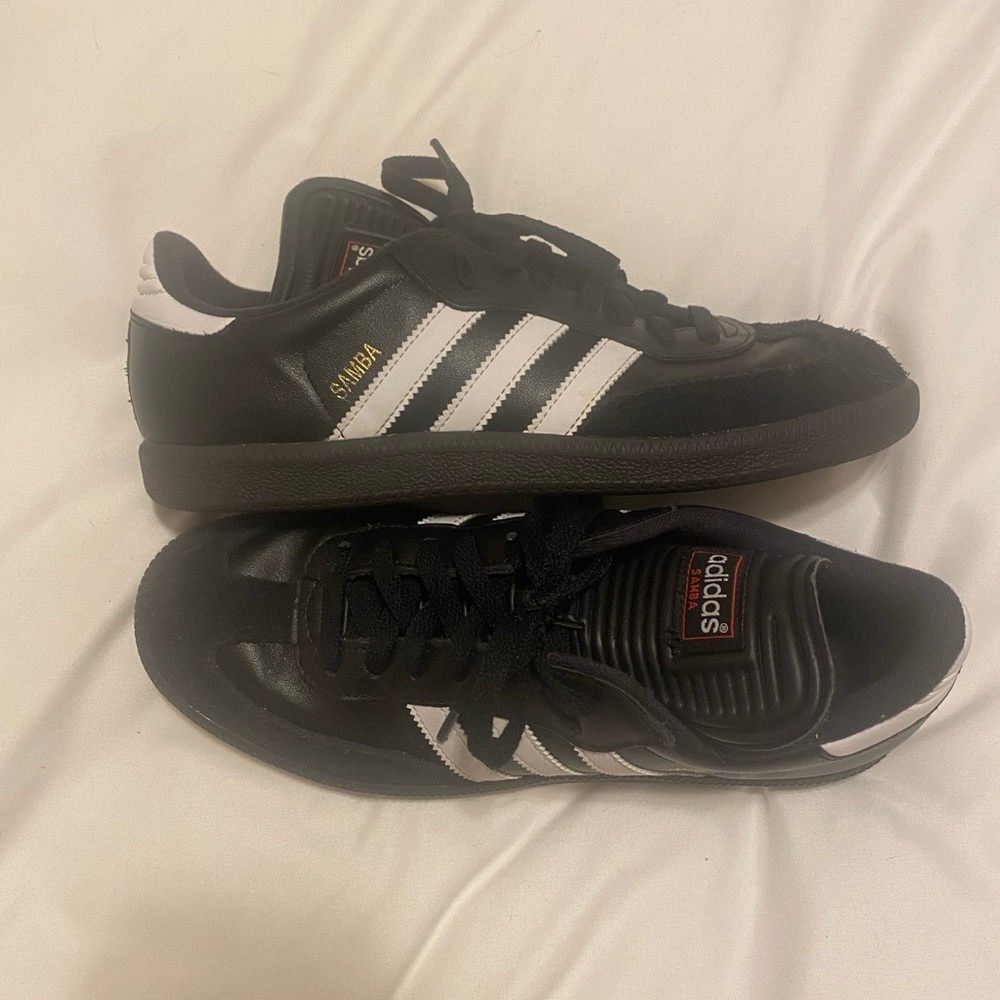 Adidas Black and White Sneakers Sleek Design
